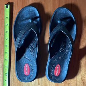 Okabashi Women's Black Flip Flops (Sz 9)